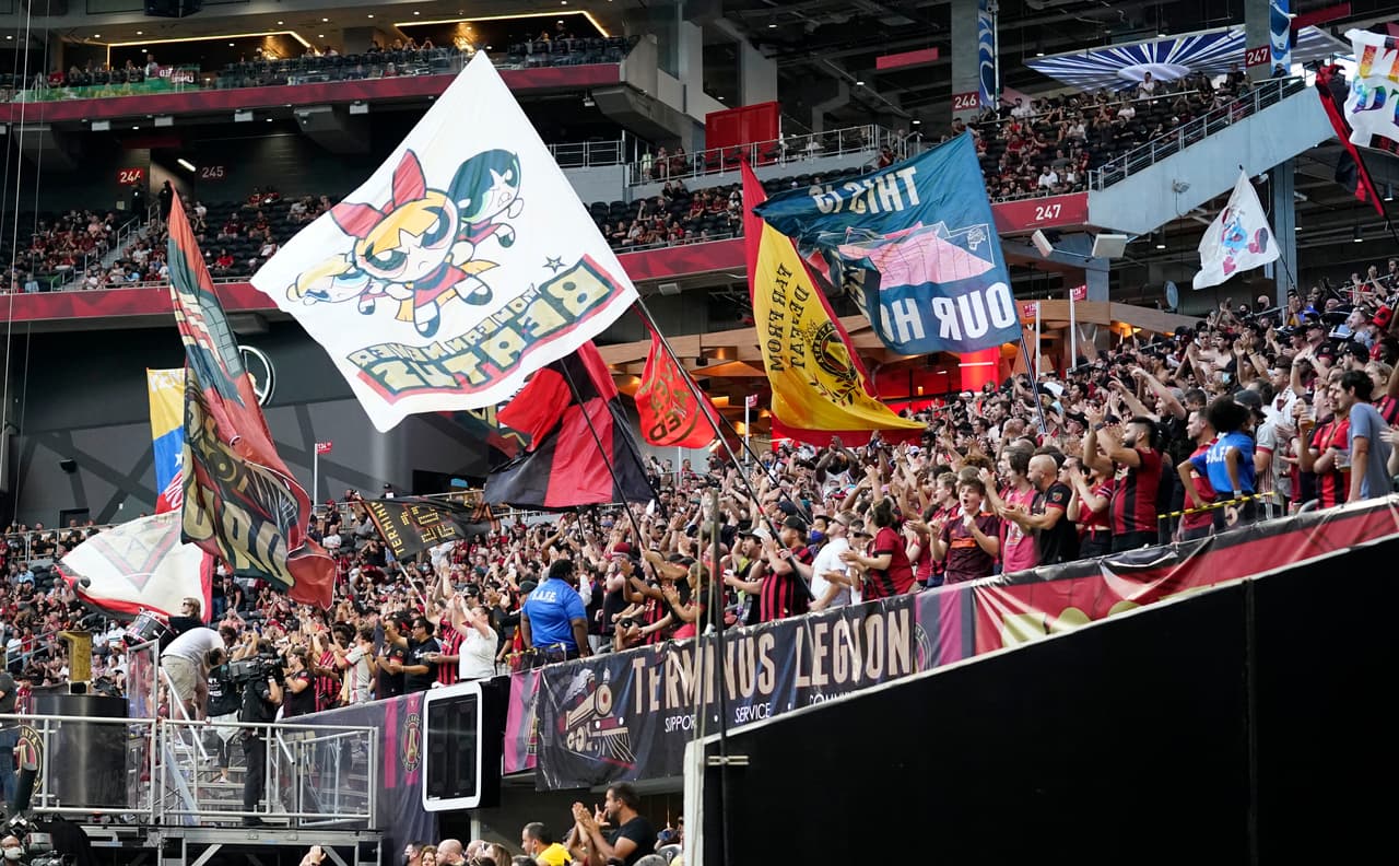 Son puntos que ayudan a Atlanta a acercarse a las posiciones que tendrían acceso en la Conferencia Este a los Playoffs.
<br>