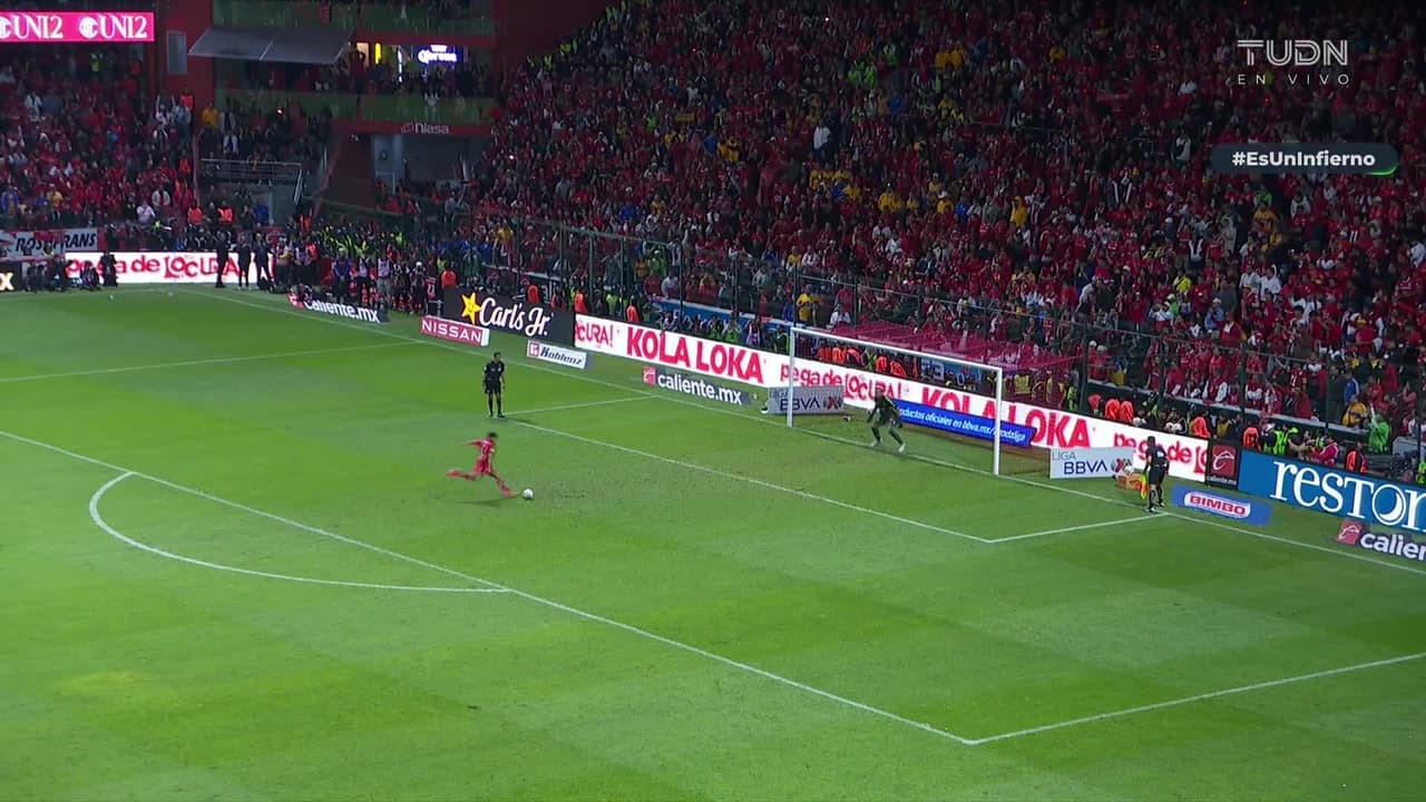 ¡GOL!  anota para Toluca. Juan Domínguez