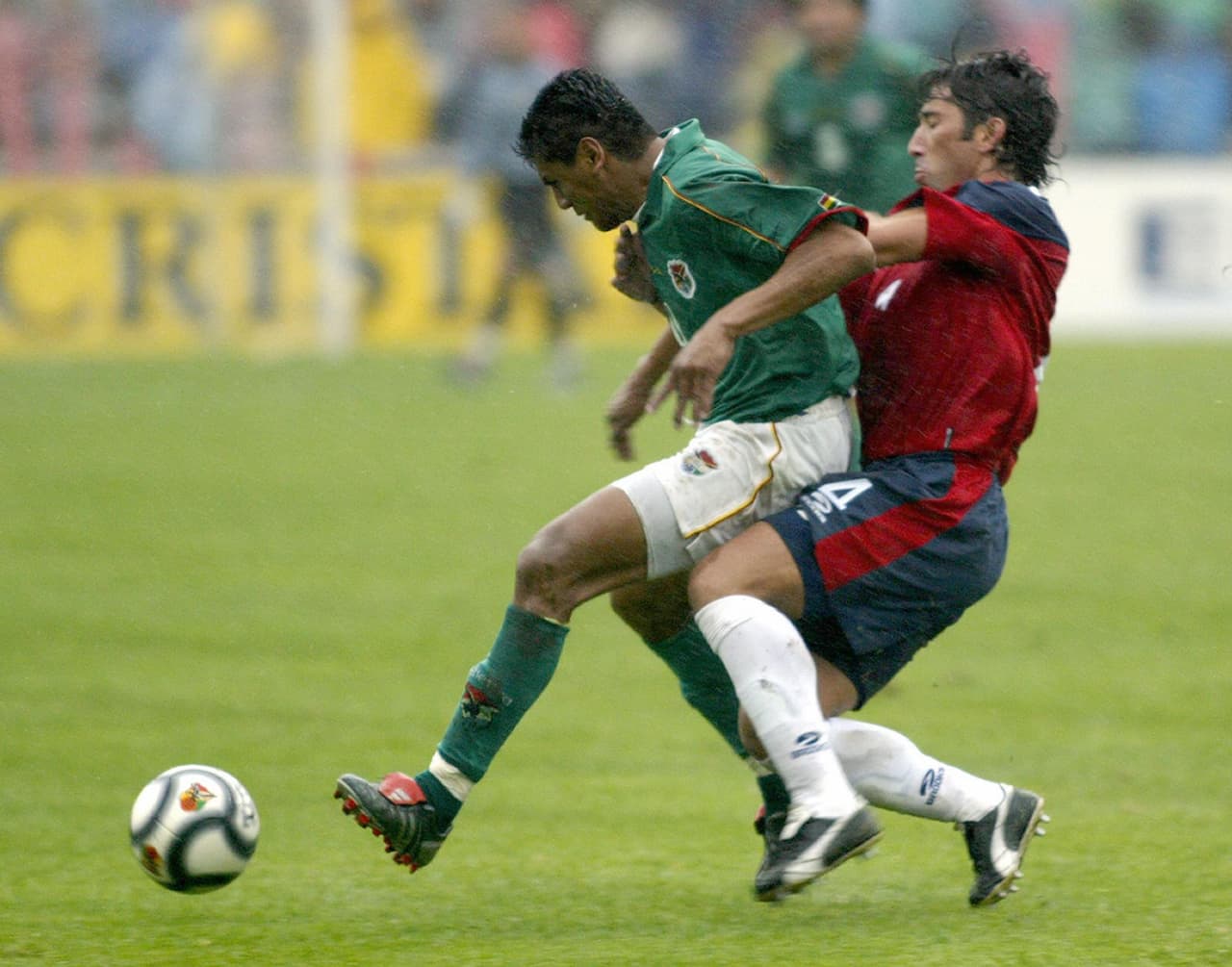Bolivia suma 10 partidos sin lograr una victoria ante los chilenos. El último triunfo de los bolivianos fue el 19 de julio del 2000, choque disputado en La Paz, donde los locales ganaron 1-0 con un solitario tanto de Roger Suárez.