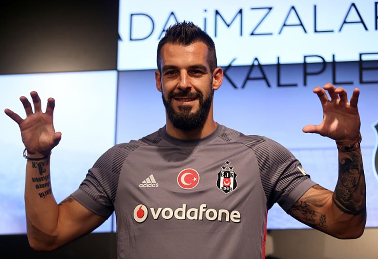 Además hicieron el fichaje de Álvaro Negredo para fortalecerse de cara a la Uefa Champions League.