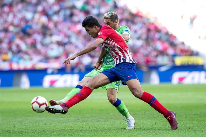 Sin embargo, sin Guardado en la cancha, Atlético de Madrid se aprovechó de una Betis con una pobre ofensiva, que en los siete partidos apenas ha marcado cinco goles.