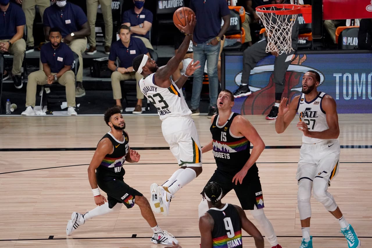 Los Nuggets consiguen la hazaña y con un marcador de 78-80 a favor, los Denver Nuggets eliminan al Utah Jazz de los Playoffs.