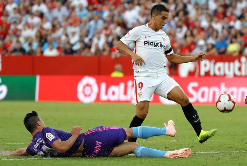 Sevilla demostró las cualidades que lo tienen entre los mejores del torneo español, del que es líder provisional a la espera del resultado de Barcelona en su visita al Valencia.