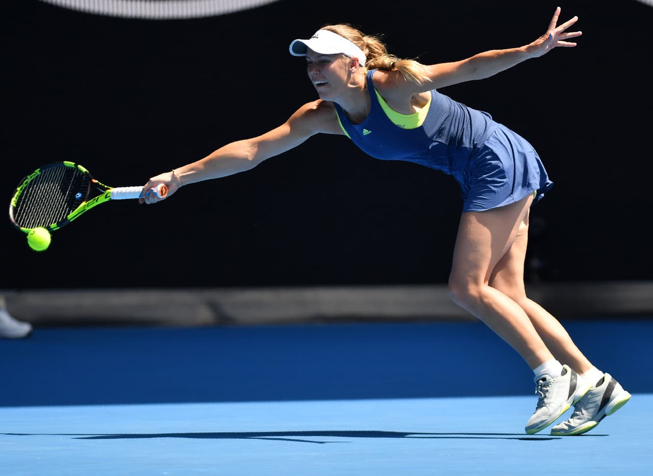 La danesa se notó incómoda y tuvo el set a punto de perder luego de un quiebre en su saque, al punto de quedar 6-5 abajo.