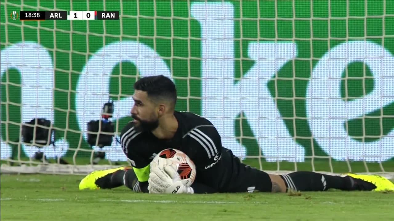 ¡TIRO ATAJADO! disparo por Sam Lammers.