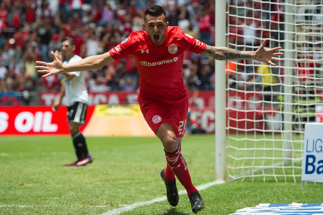 Toluca hace oficial la salida de Enrique Triverio