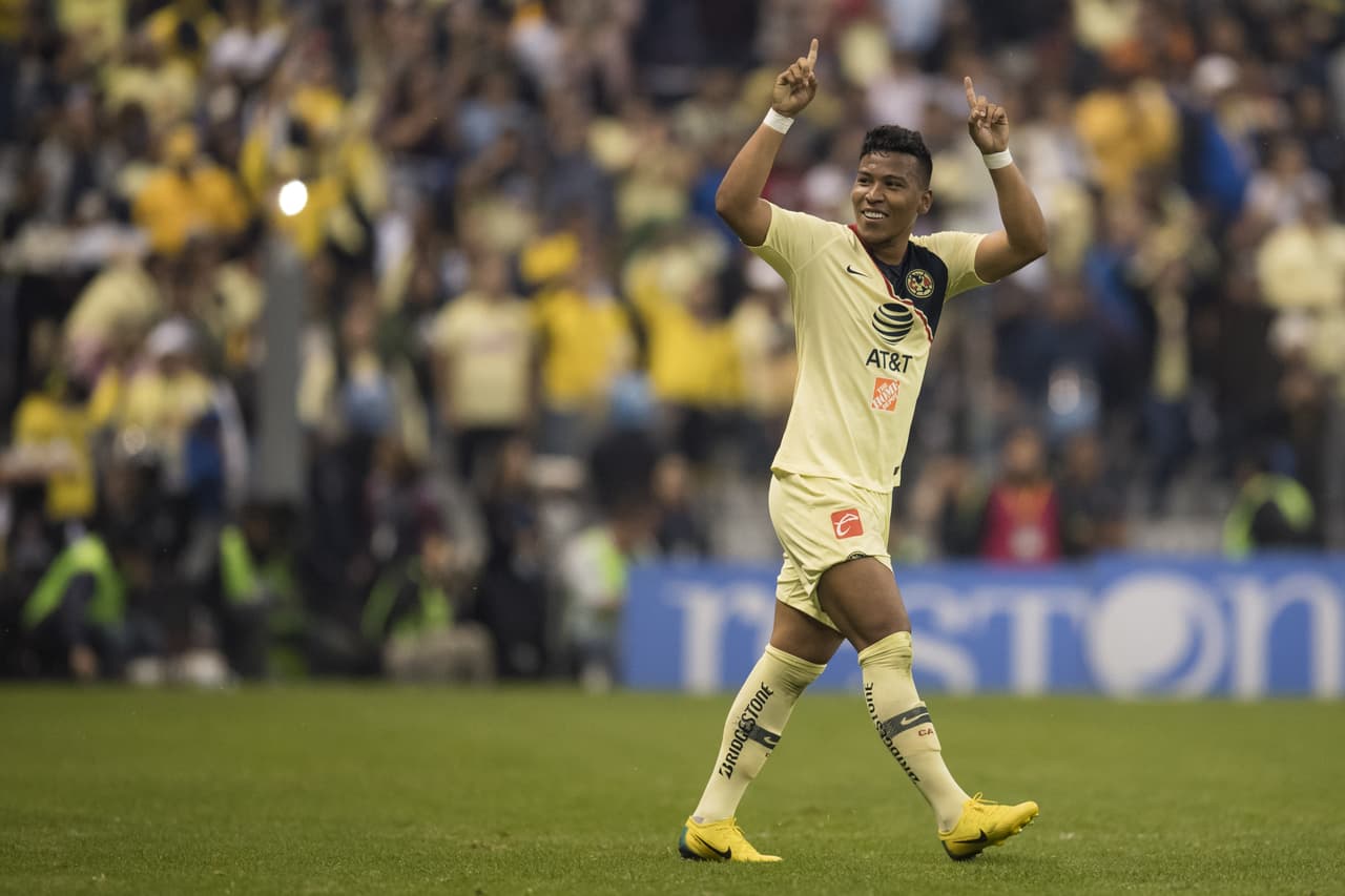 <b>Roger Martinez: 9. |</b> Representó un peligro latente, no lo pudieron controlar y marcó el 3-1.