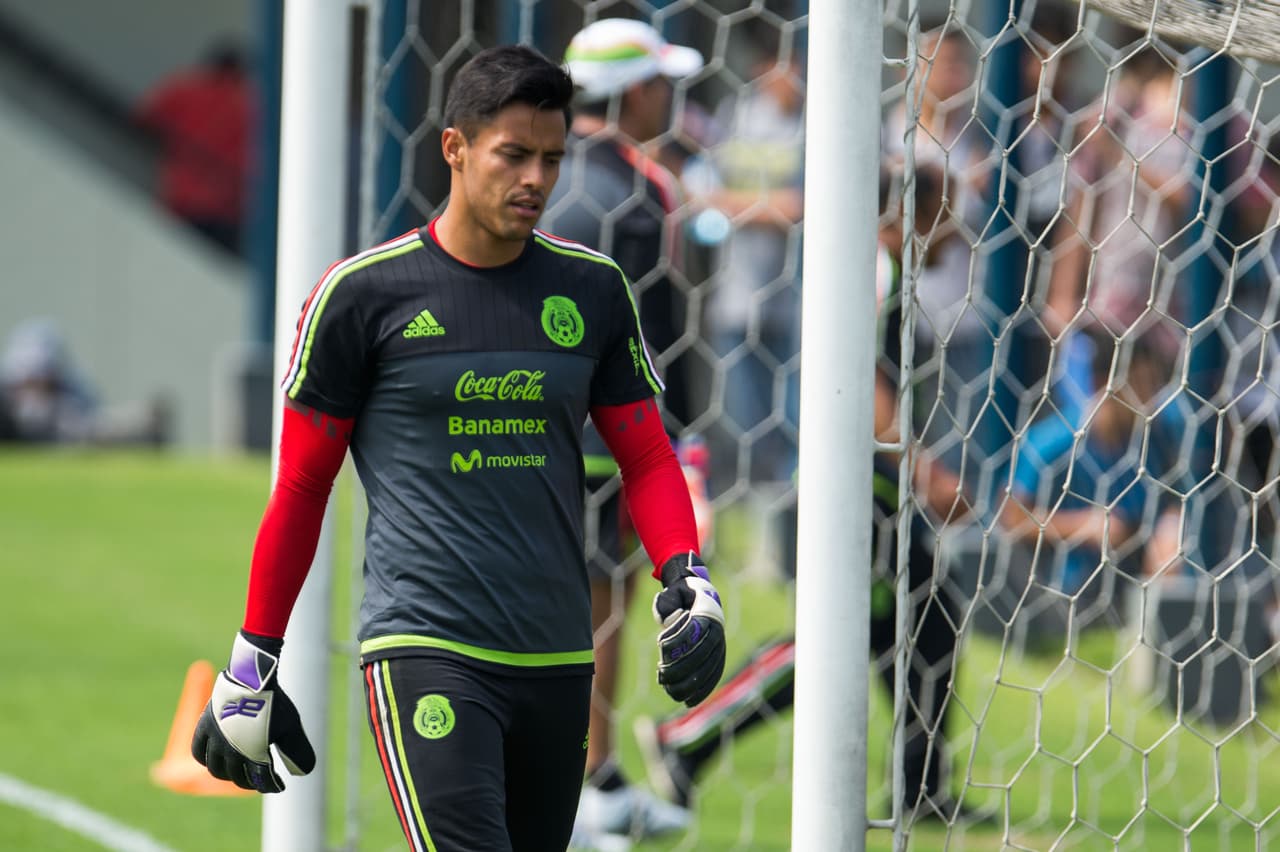 Evitó que el arco mexicano recibiera más anotaciones en momentos en los que el Tri se vio realmente oscuro.