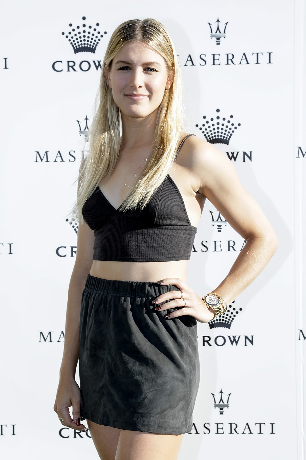 La canadiense Eugenie Bouchard es una de las tenistas más bellas del alto nivel en Miami Open. Ante la dificultad de sus rivales y para no perdersela en acción es mejor verla desde el primer juego.