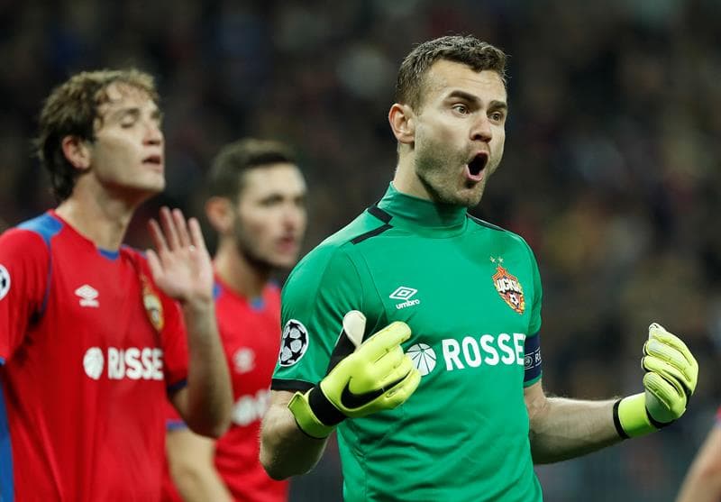 El arquero Igor Akinfeev volvió a ser determinante en contra de los intereses de los españoles, esta vez contra Real Madrid en su visita con derrota al CSKA Moscú en la Champions League.