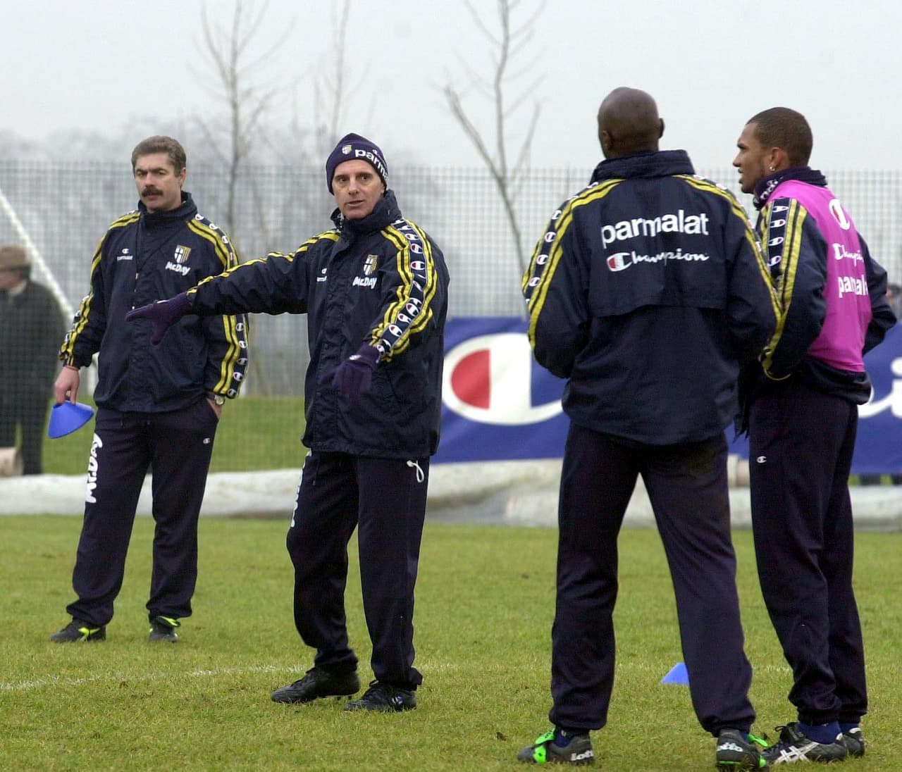 Arrigo Sacchi - Campeón en Italia con el A.C. Milan de la Liga y Supercopa. Además, ganó 2 Champions League, 2 Intercontinetales y 2 Supercopas de Europa. Como si fuera poco, llevó a Italia a la final del Mundial de USA 94.