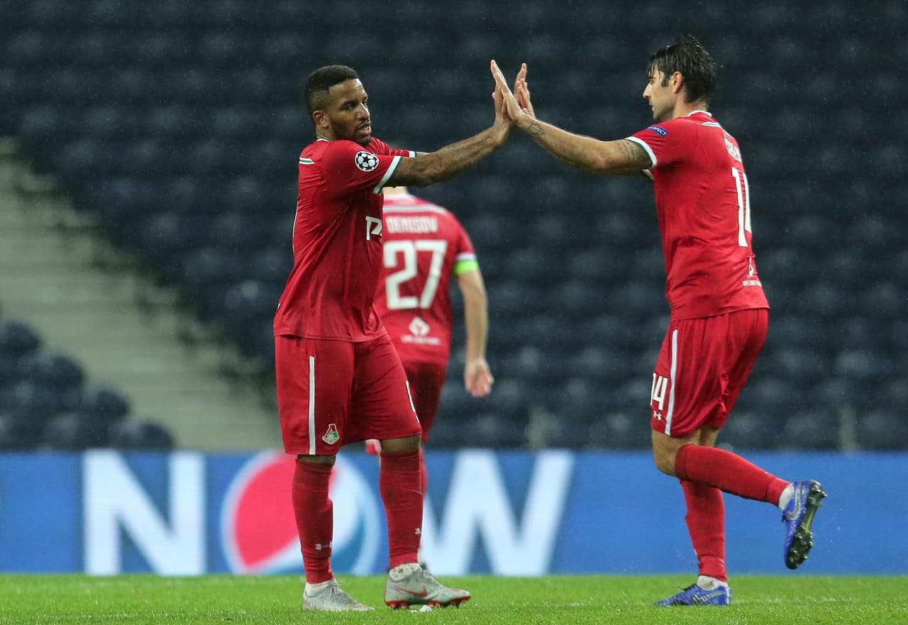 Y a los 59 minutos la insistencia, la intención y el empuje, pagaron dividendos para la causa de los rusos. Y fue por conducto de un mundialista sudamericano.