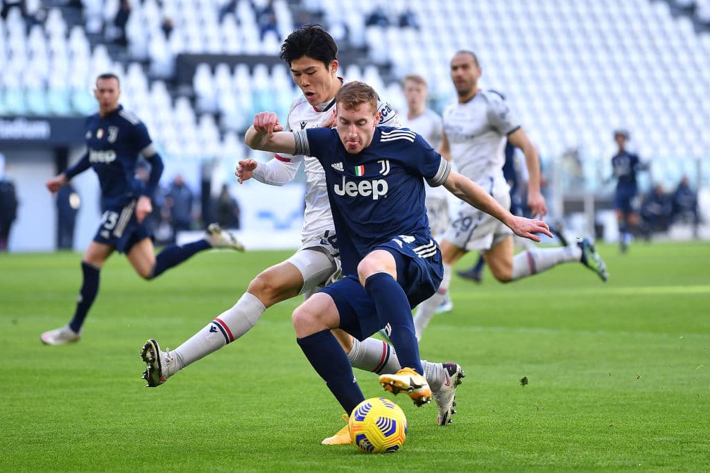 Juventus se impone a Bologna 2-0 este domingo. Los goles corrieron a cargo de Arthur Melo y Weston McKennie al minuto 71. Los de la Vecchia Signora, con este resultado, se acercan a la cima de la Serie A.