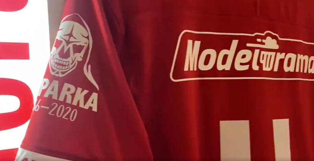 Toluca rinde homenaje al fallecido La Parka en su playera
