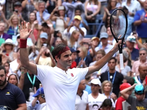El suizo Roger Federer brinda una gran exhibición y vence en tres sets (6-4), (6-1) y (7-5) al suizo Nick Kyrgios.