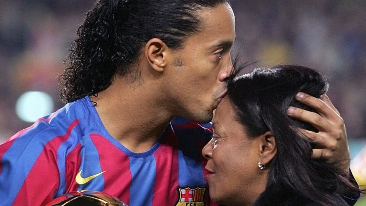 Muere madre de Ronaldinho a causa de COVID-19
