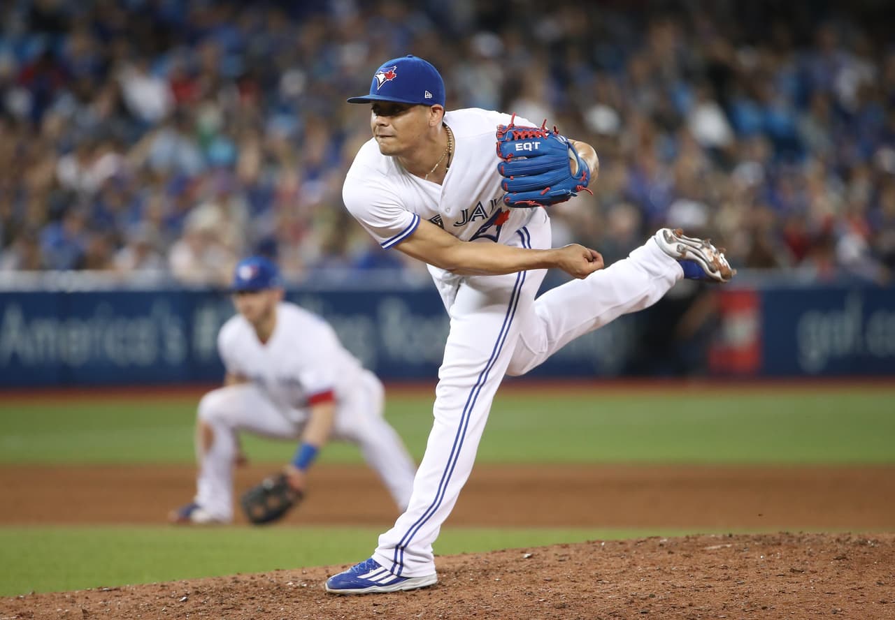 El mexicano Roberto Osuna comenzará así una nueva temporada que tiene como introducción un tema extra deportivo, una percepción sobre el 'Chapo' Guzmán con argumentos que abren el debate.