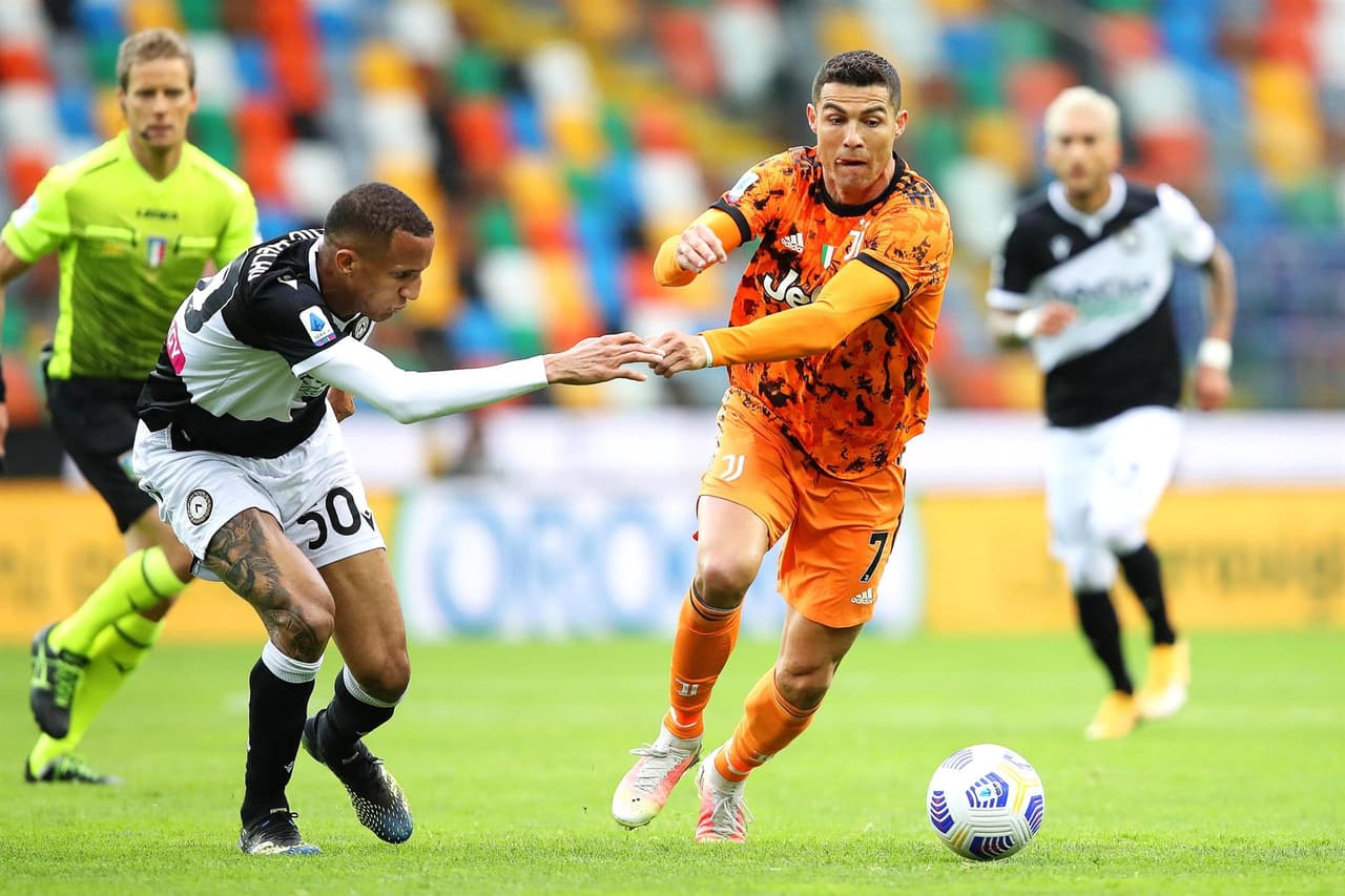 Juventus remonta y gana al Udinense con doblete de Cristiano Ronaldo de último minuto en Udine, durante la Jornada 34 en la Serie A. Nahuel Molina le daba la ventaja a los locales al minuto 10, pero fue el astro portugués quien igualó el marcador al minuto 87 y al 89 le dio la victoria a la Vecchia Signora.