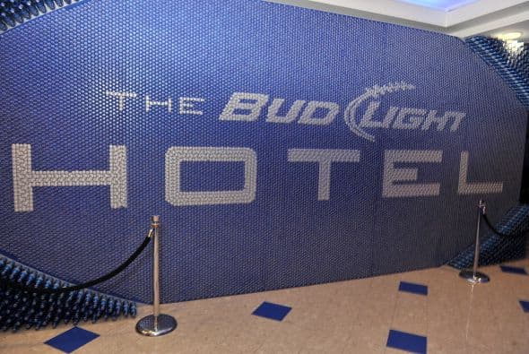 La entrada al evento Bud Light antes de que iniciara la conmoción.