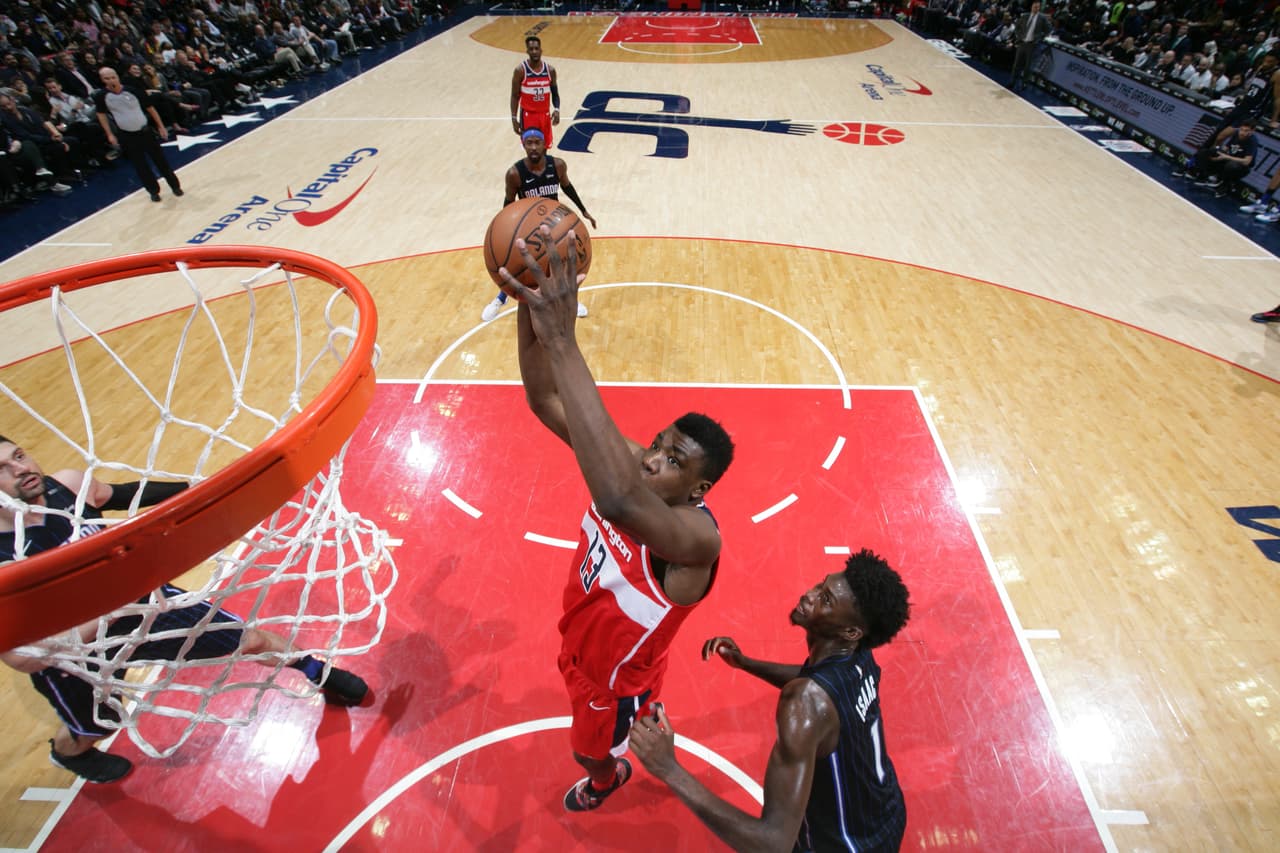 En los de D.C. también brilló Thomas Bryant logrando un doble-doble con 21 puntos y 10 rebotes.