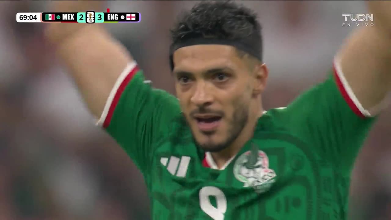 ¡Golazo de México! Raúl Jiménez desde el punto penal pone el 2-3