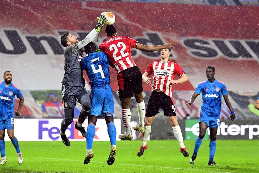 PSV queda fuera de la UEFA Europa League tras caer ante Olympiakos con un marcador global de 5-4. Eran Zahavi, aún con doblete para los de Eindhoven en este partido de vuelta, no fue suficiente, pues el gol de Maghoub al minuto 88 marcó la diferencia y el pase para la escuadra griega.