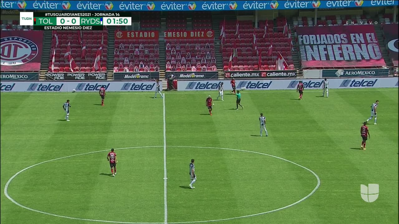 ¡TIRO ATAJADO! disparo por Rogelio Funes Mori.