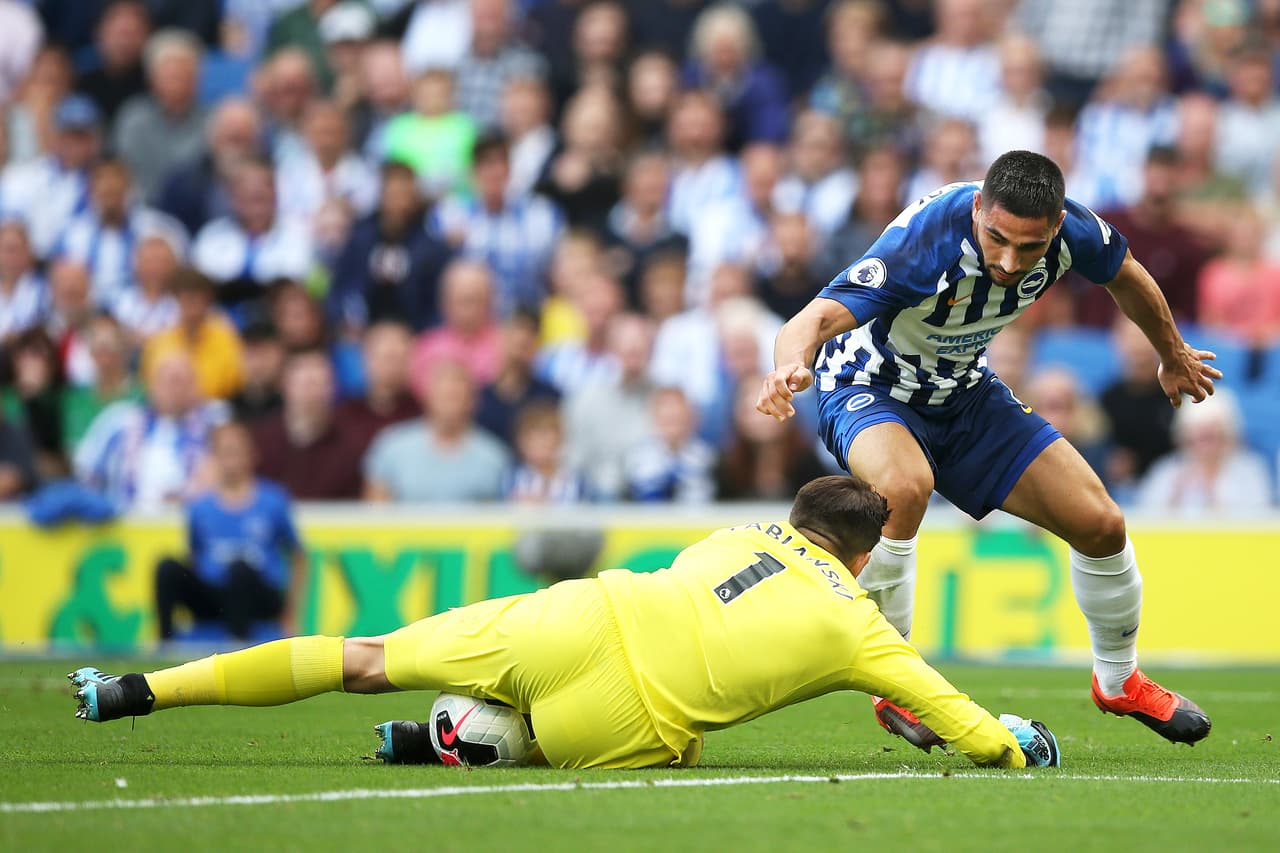 Chicharito anota y West Ham empata ante el Brighton.