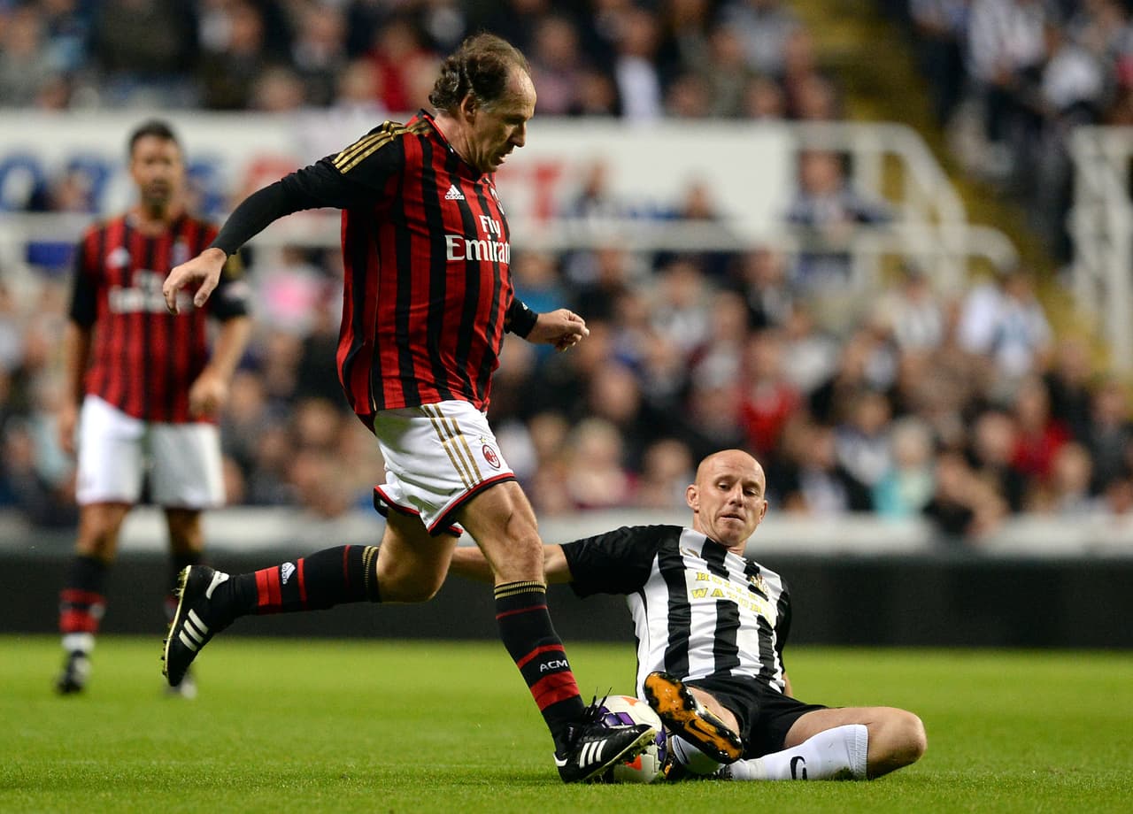 Conquistó 18 campeonatos con el A.C. Milán y fue rossonero desde 1978 hasta 1997.