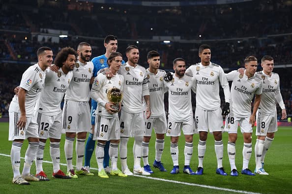 Con carro completo, Real Madrid viajó al Mundial de Clubes