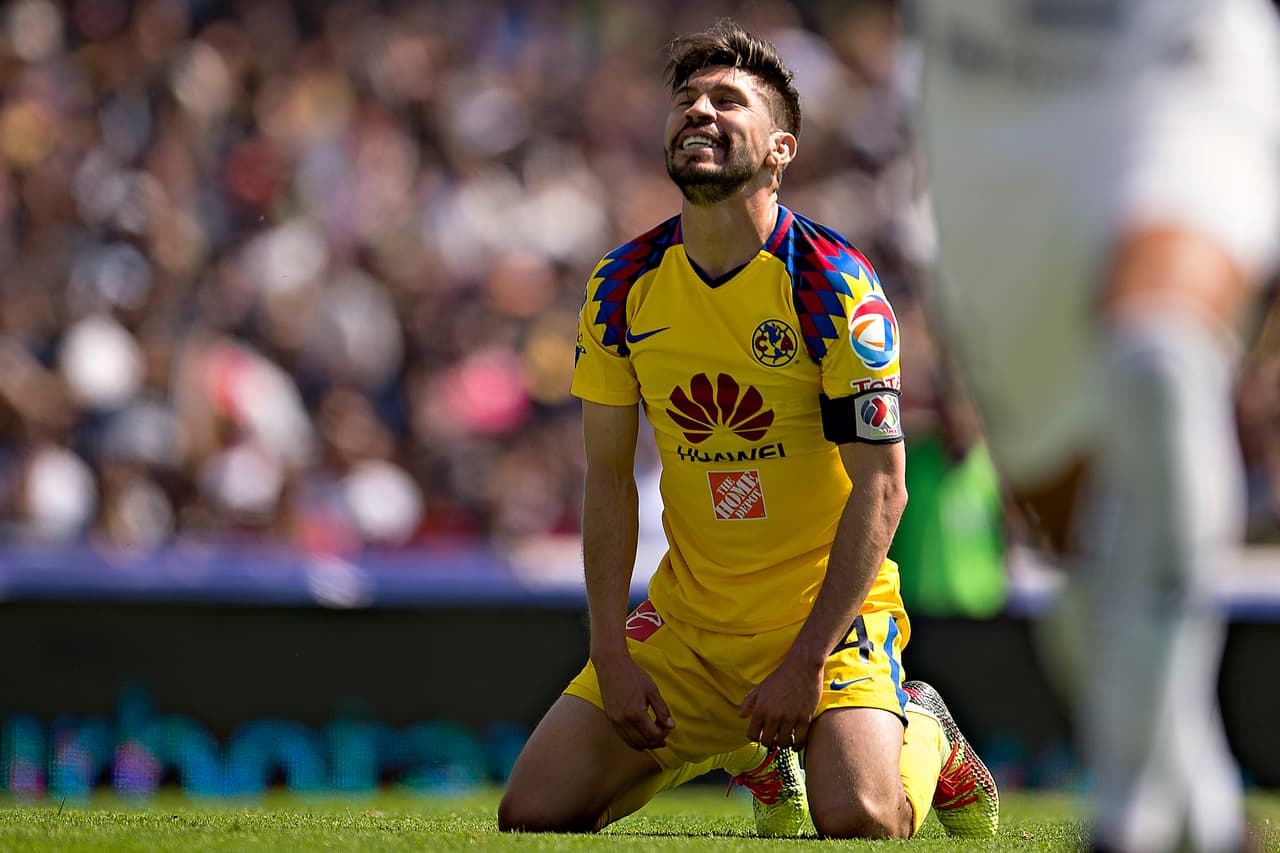 Pero no sería el único que llevaría peligro al área de los locales, ya que Oribe Peralta también tuvo alguna oportunidad fallida.