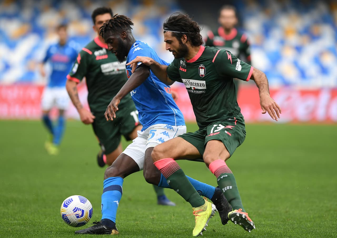 Crotone sabía que podría lograr el empate y empezó a presionar ma´s.