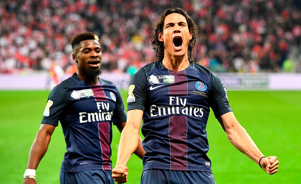 El 'Huracán' Cavani arrasa al Guingamp y mantiene vivo al PSG