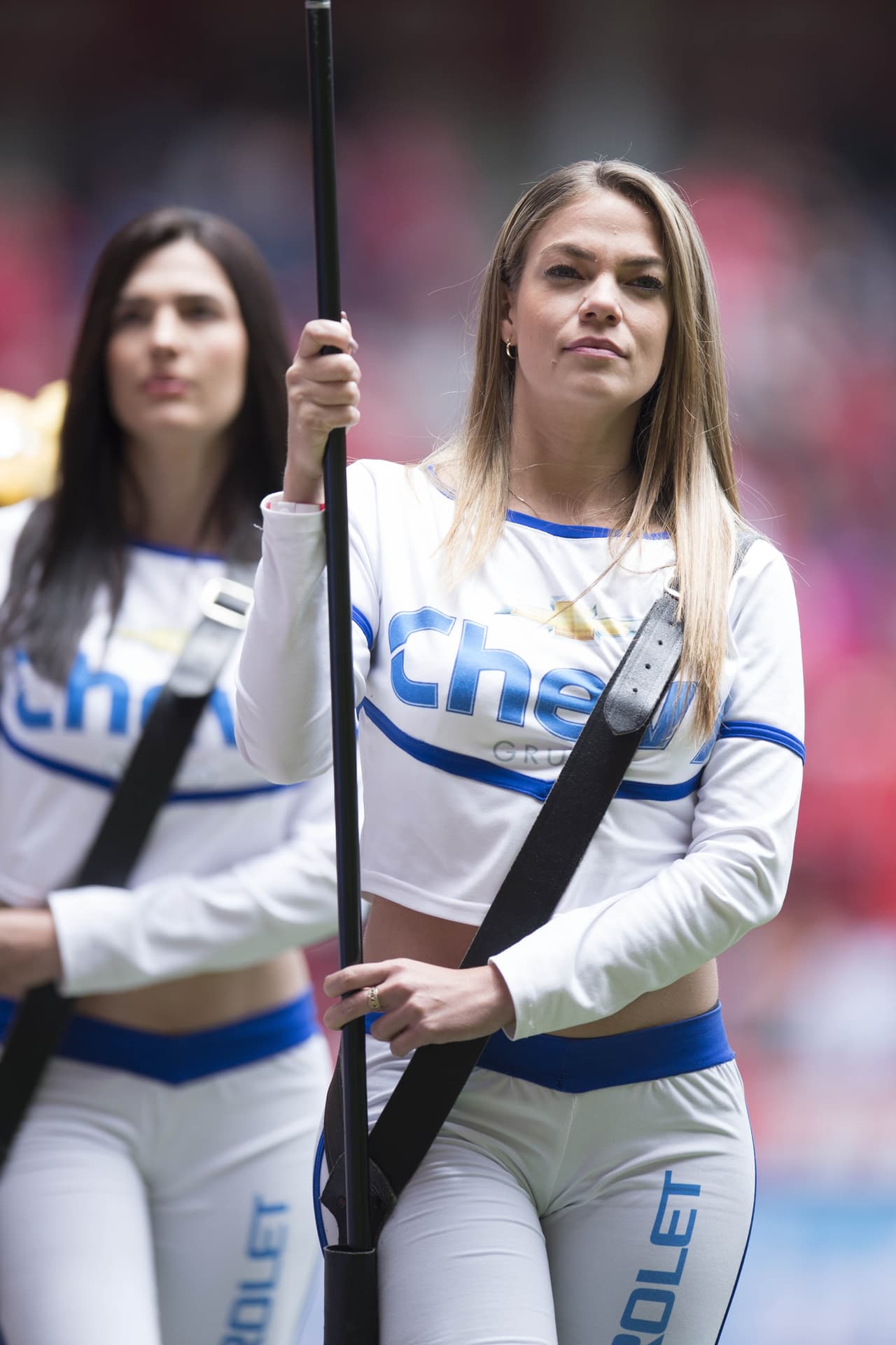 La belleza de las animadoras le dieron con su sensualidad el color a la jornada dominical en la definición de los últimos dos semifinalistas en la Liguilla del Clausira 2018.