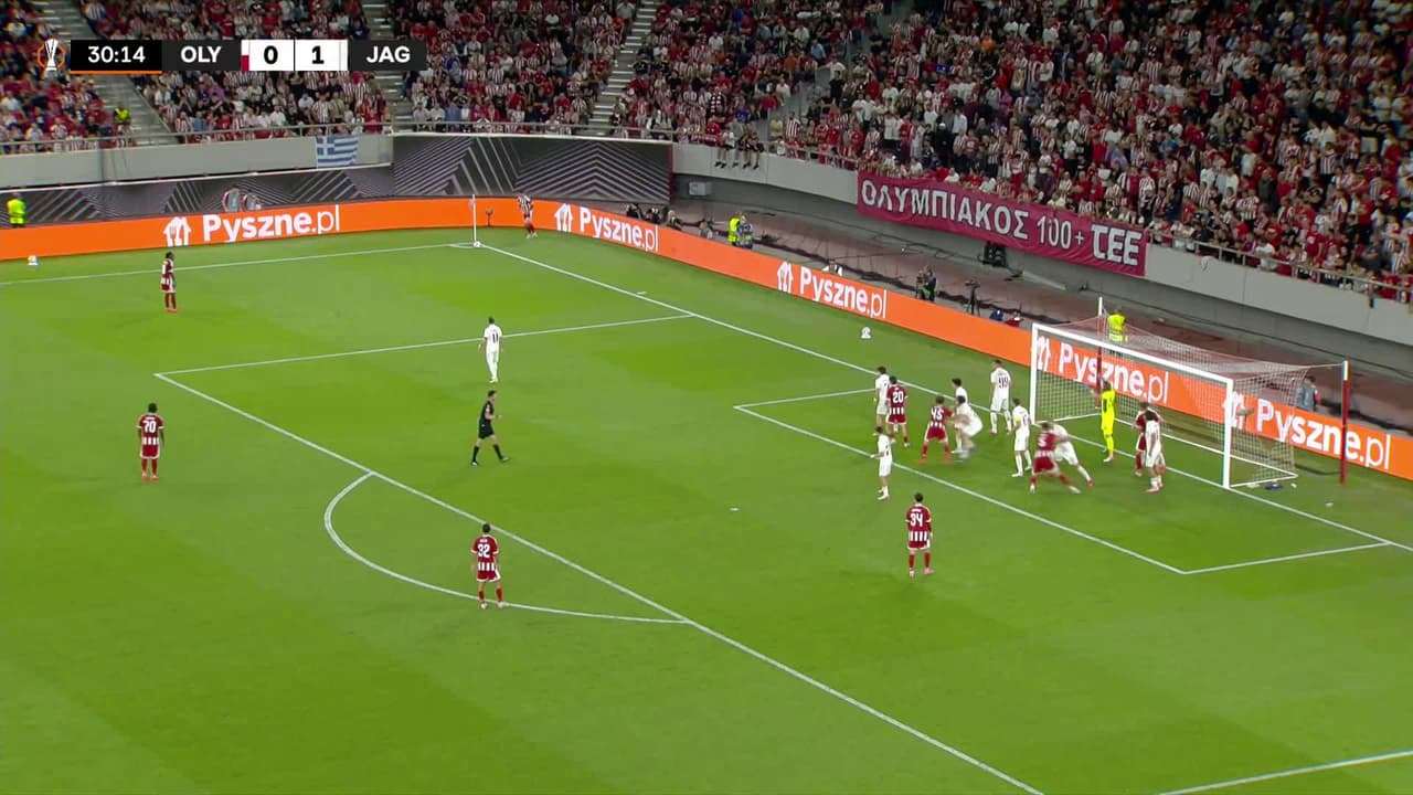 ¡TIRO ATAJADO! disparo por Jota Silva.