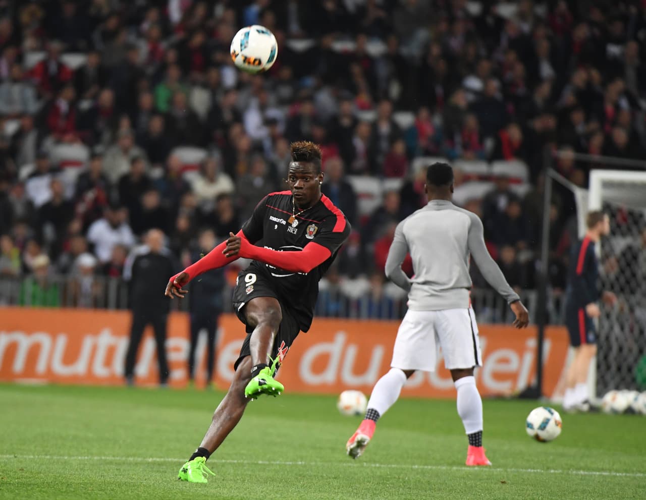 Mario Balotelli es de esos jugadores que se crecen solamente en los mejores escenarios, cuando tiene las miradas de todo el mundo puestas en él.