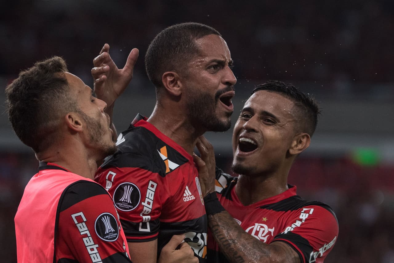 2: Flamengo tiene 11.3 millones en Facebook, 4.4 millones en Twitter y 1.9 millones en Instagram.