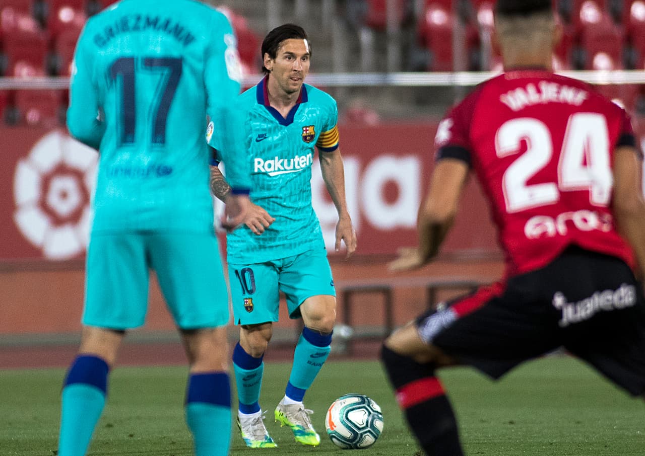 'La Pulga' no se mostró fuera de ritmo y tuvo muchas ganas de ser participativo constantemente en todos los sectores del campo para los culés.