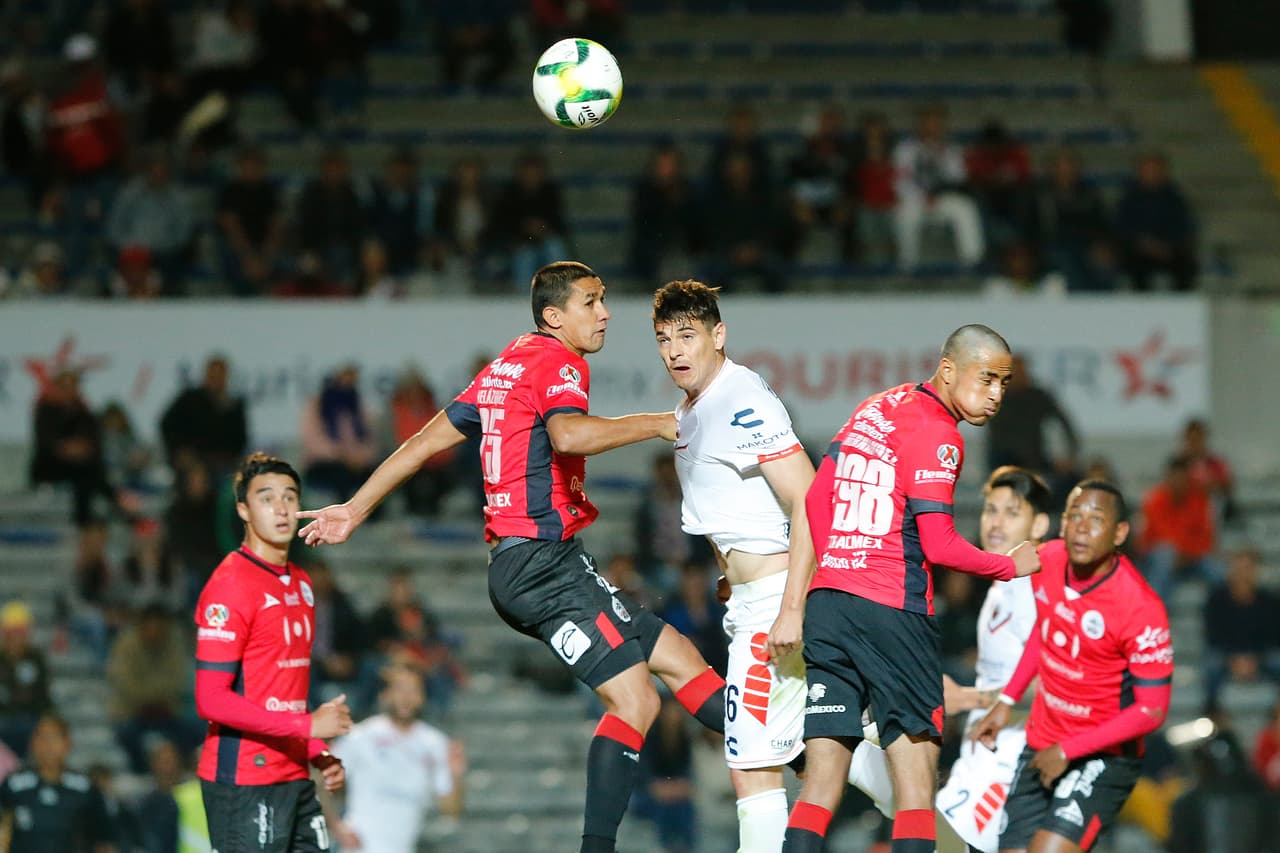 Fue un partido intenso, disputado de este modo por parte de ambos equipos, sin embargo, faltó precisión a la hora de buscar los tiros a gol.
