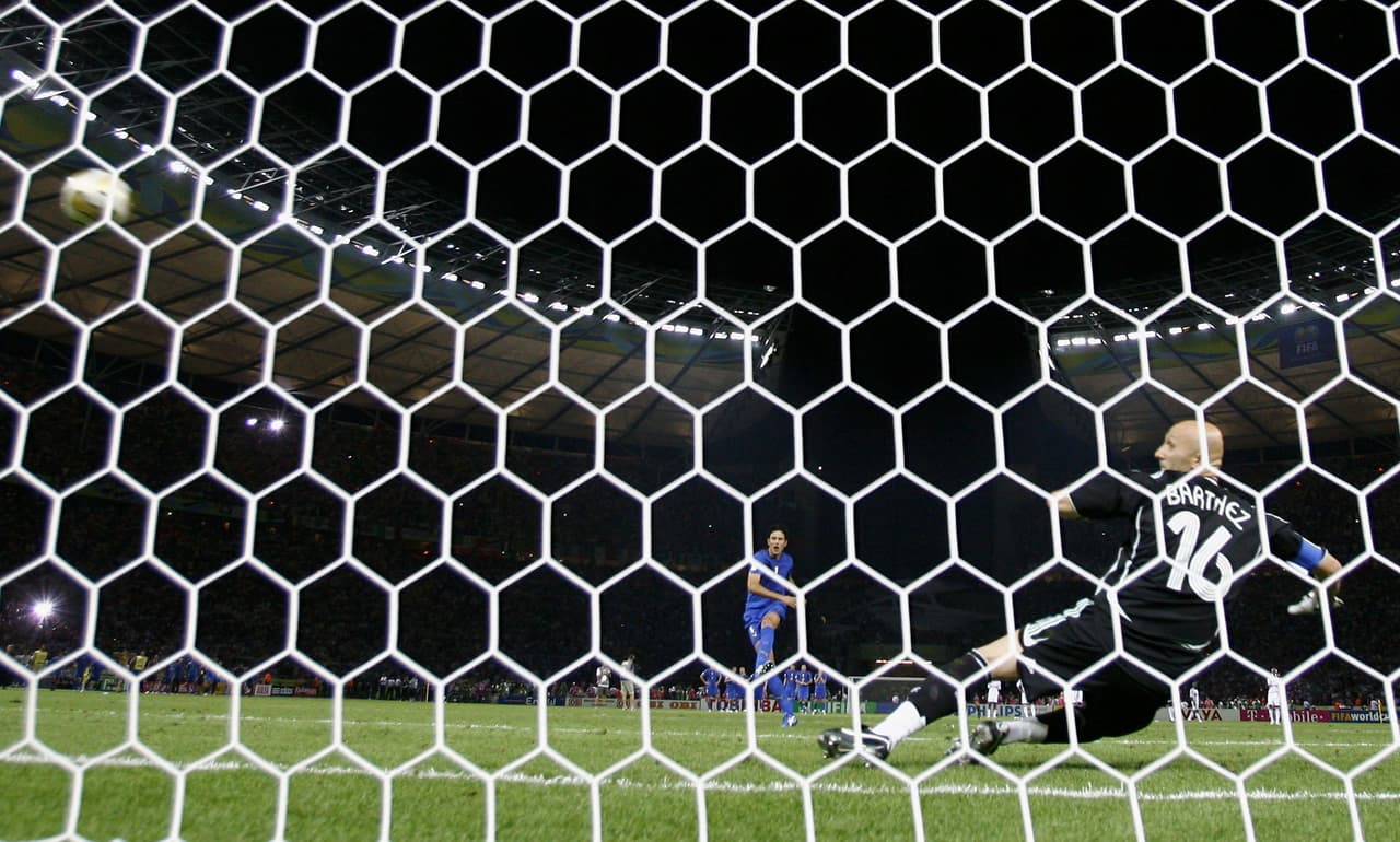 El 1-1 de los 120 minutos de la final entre Italia y Francia se decantó a favor de la Nazionale en muerte súbita.