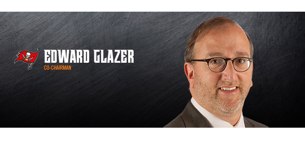 Glazer es co-director de los Bucaneros de la NFL.