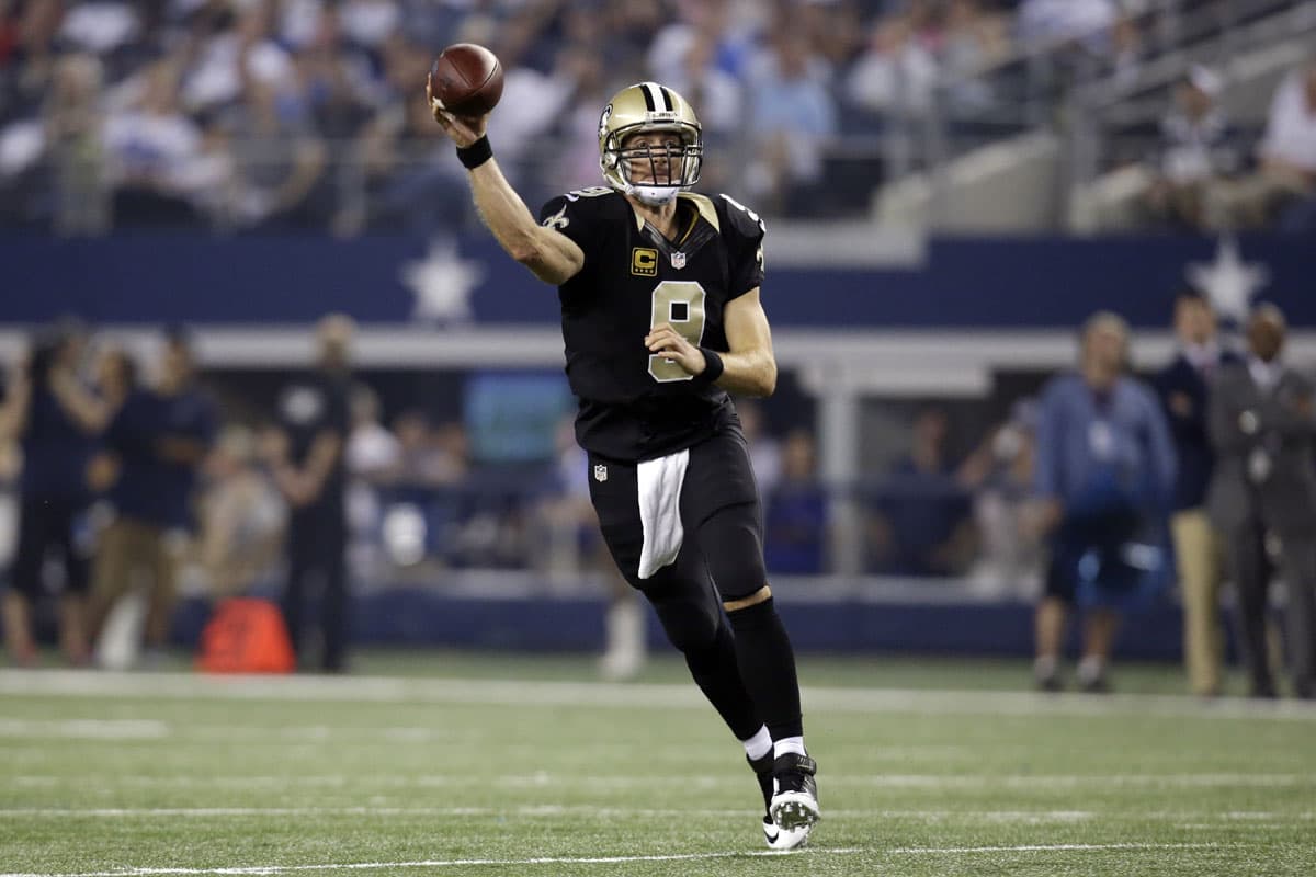 Puedes lanzar la bola más rápida del mundo, pero si no la controlas, no irás a ningún lado como pitcher. Del mismo modo los quarterbacks tienen que ser capaz de lanzar con tacto. Así como lo ha demostrado a lo largo de los años con los Saints, Brees puede entregar la pelota con gran velocidad cuando la situación lo requiere. PERO también puede lanzar con precisión cuando se requiere, con el fin de colocar la pelota en el punto exacto para que el receptor haga la gran jugada. Clásico ejemplo: Joe Montana (AP-NFL).