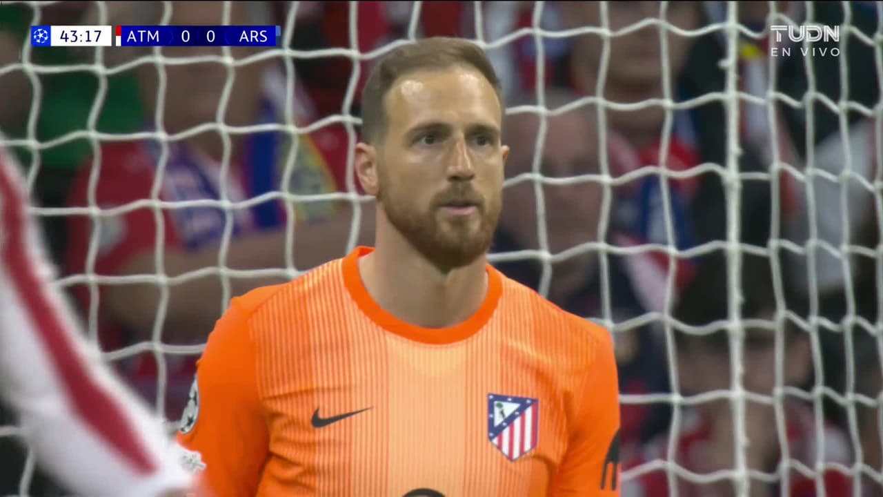 ¡GOL!  anota para Arsenal. Viktor Gyökeres