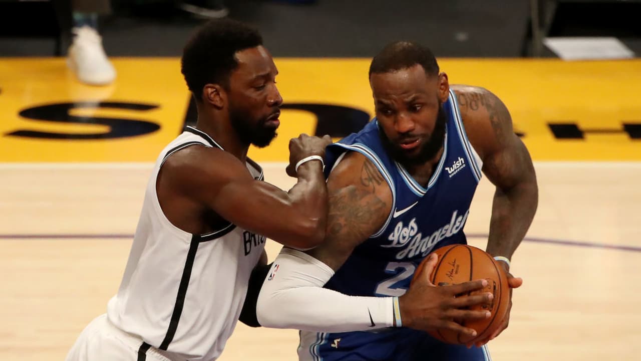 Nets gana y deja en evidencia a Lakers