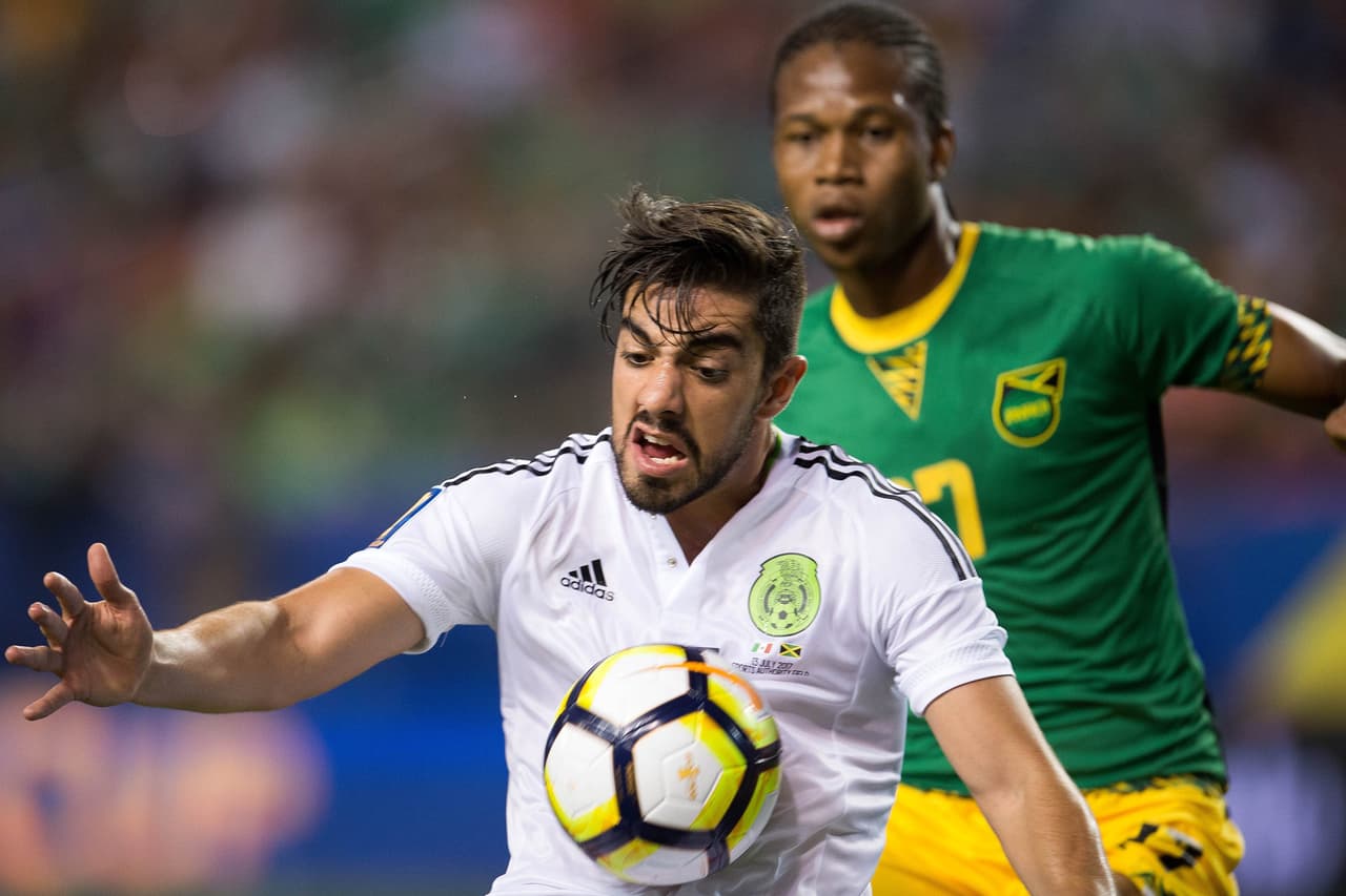 Sin embargo, México no lució claro y de a poco el juego entró en el letargo que quería Jamaica.