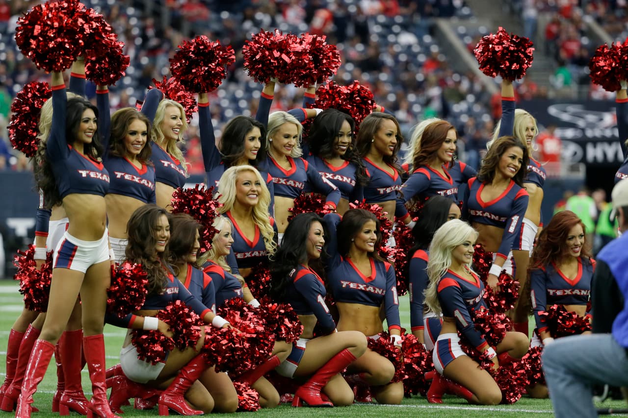 Las bellezas de los Houston Texans durante el partido de comodines ante los KC Chiefs.