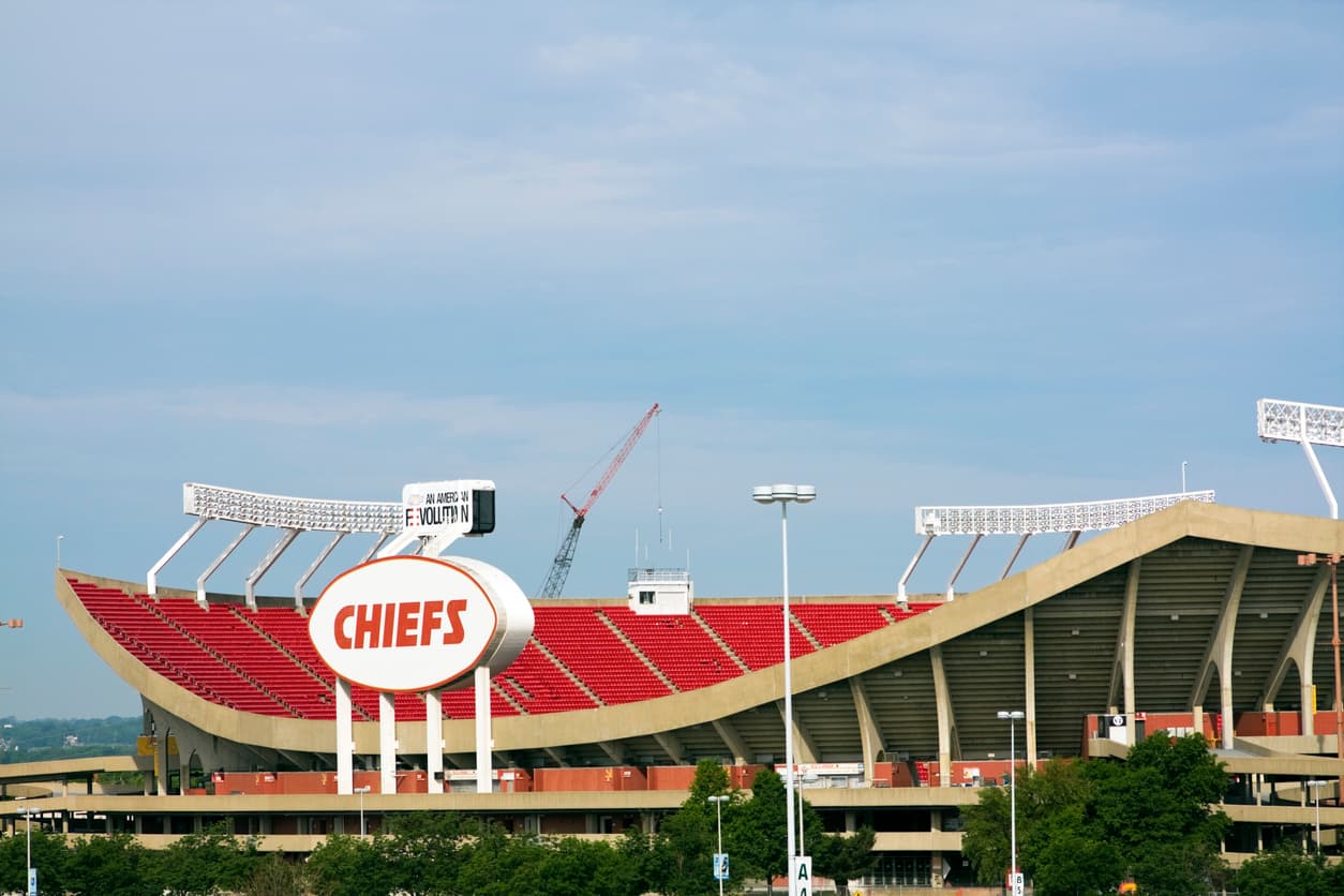 <h3 class="cms-H3-H3">Misouri</h3>
<br>
<br>Ciudad: Kansas City
<br>Estadio: Arrowhead Stadium
<br>