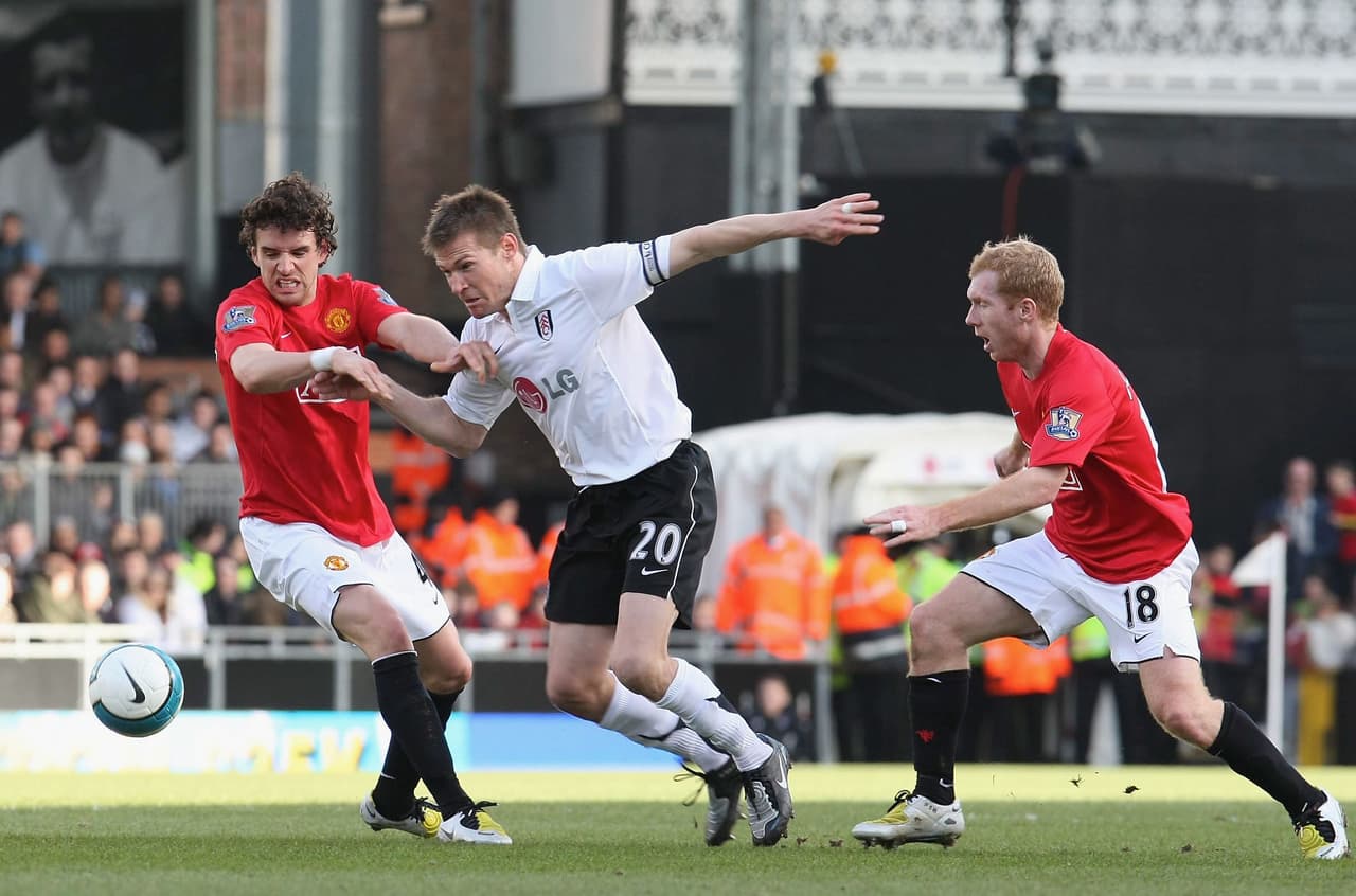 Disputó cinco temporadas de Premier y anotó 41 goles abriéndole las puertas a Clint Dempsey.