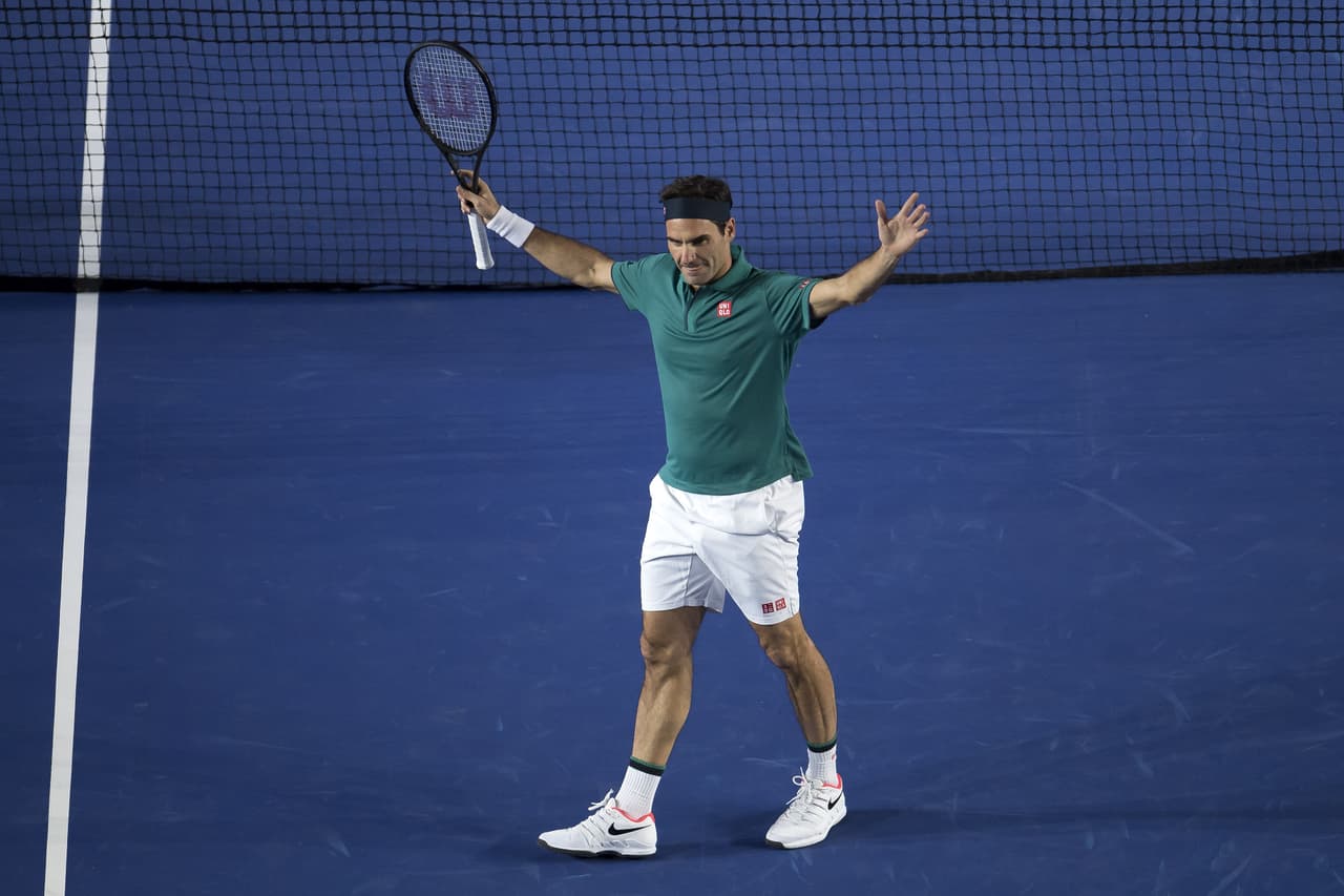 Roger Federer se impuso 2 sets a 1 ante Alexander Zverev en un juego de exhibición que representó una fiesta total en la Plaza de Toros México.