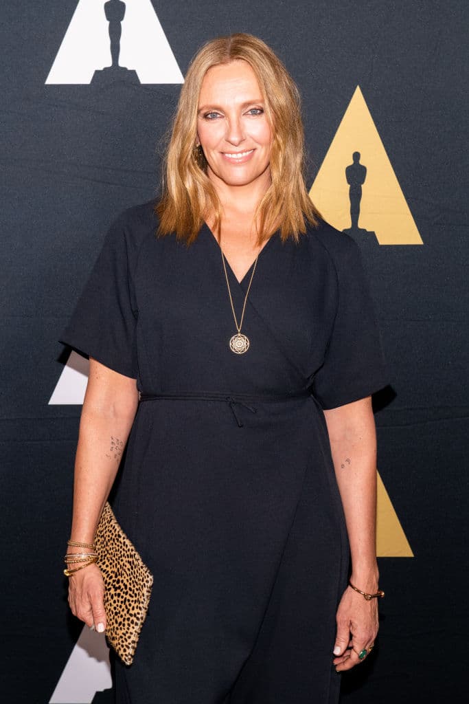 Sin combustible para regresar a la Tierra y sin medios suficientes para sobrevivir mucho tiempo a la deriva, los tripulantes deciden "acabar" con la presencia del intruso a cualquier precio.
<br>